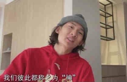 该记者在推特上写道：“罗马已经准备和穆帅重新谈续约，讨论一份持续到2026年的合同。